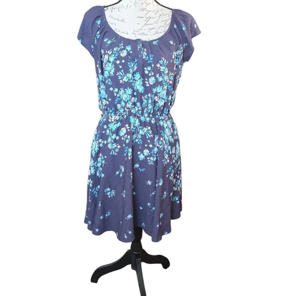 LC Lauren Conrad Women's Size Medium Dusky Blue Floral Print Dress with Pockets